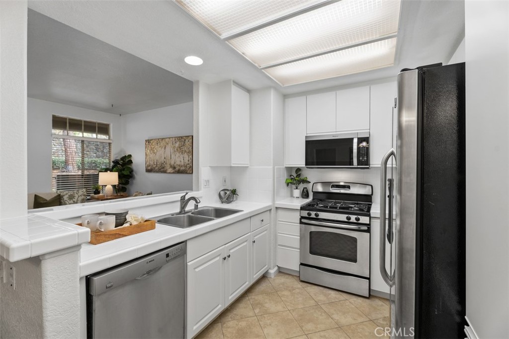 9 Cinnamon Teal Property Photo 10