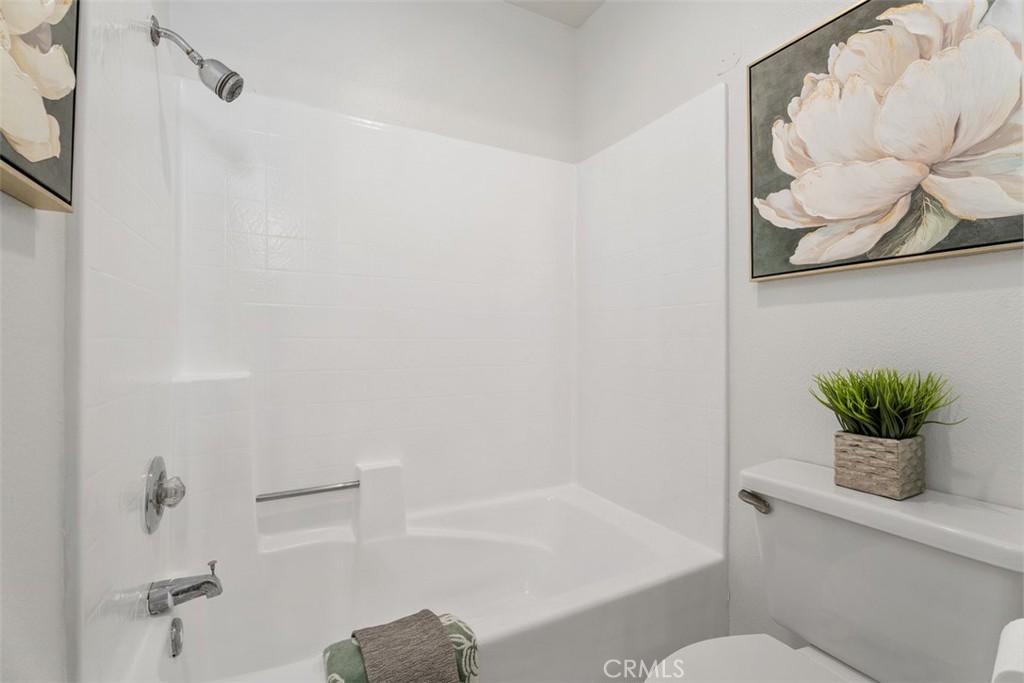 9 Cinnamon Teal Property Photo 14