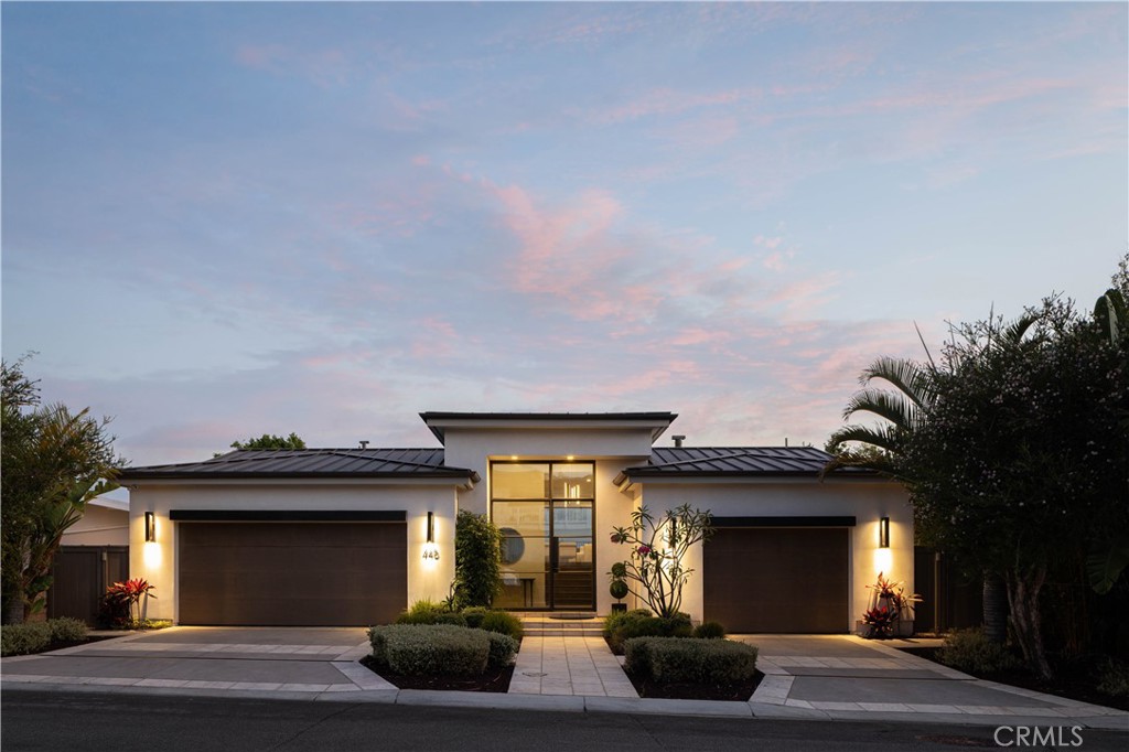 448 Serra Drive Property Photo 1