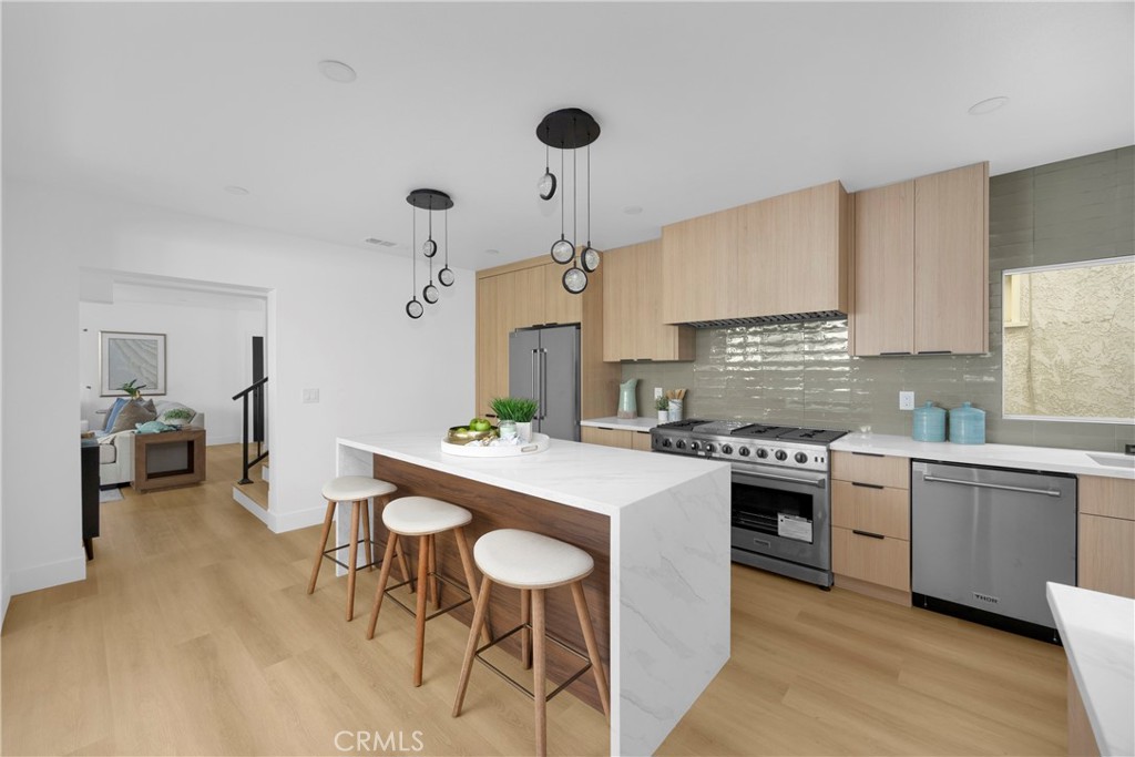 40 Claremont Property Photo 11