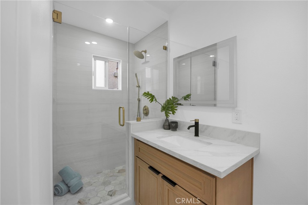 40 Claremont Property Photo 17
