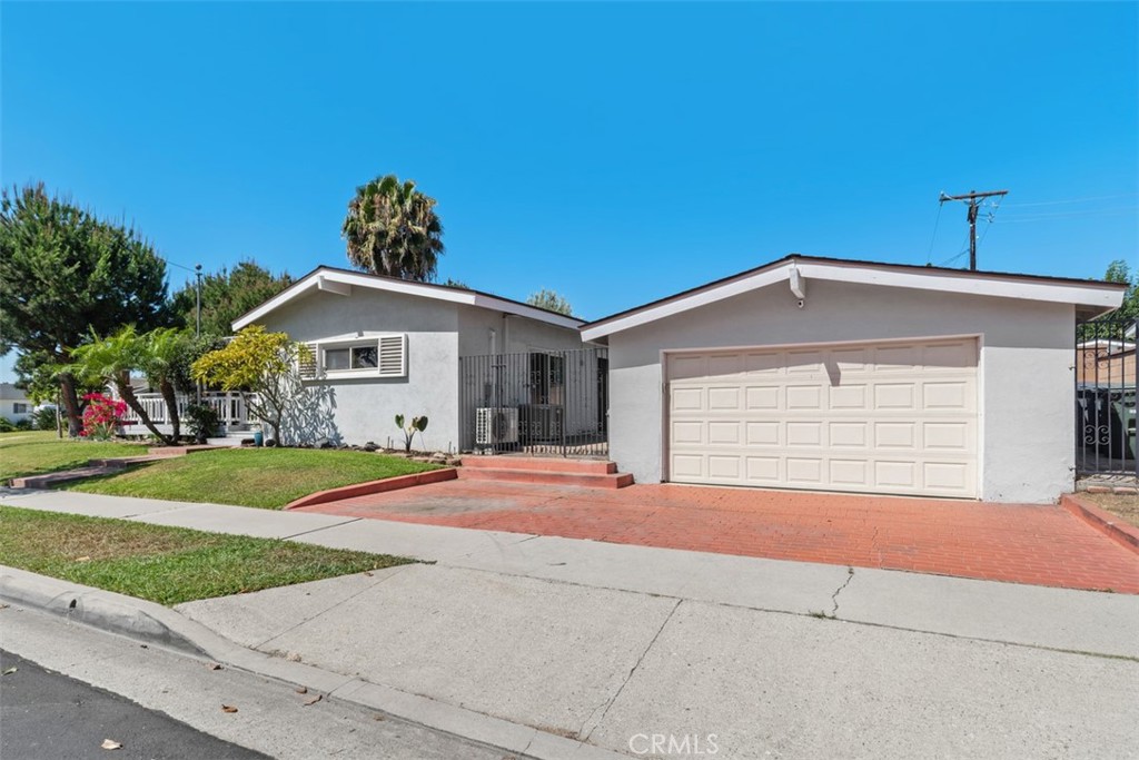 13543 Biola Property Photo 1