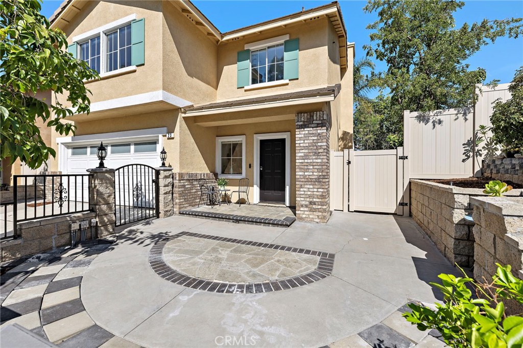 23 Amoret Property Photo 1