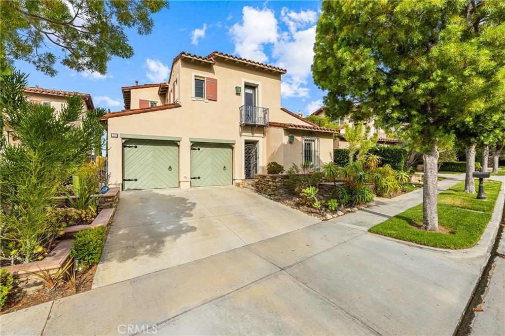 33 ROSE TRELLIS Property Photo 1
