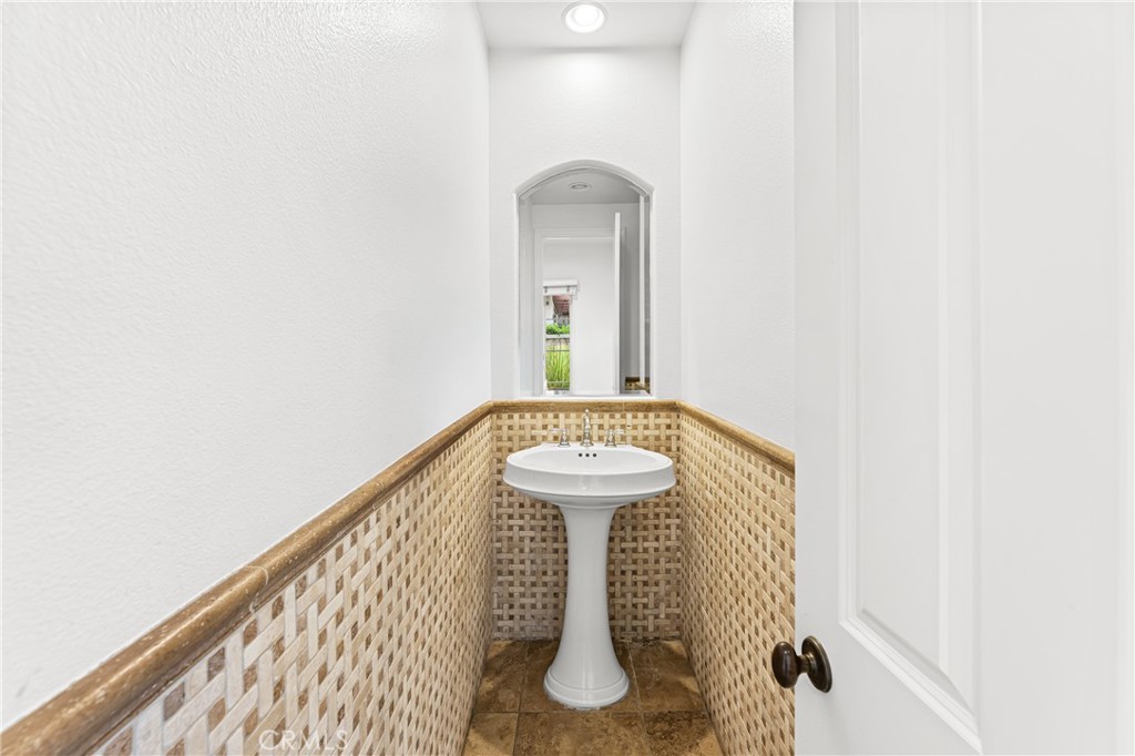 33 Rose Trellis Property Photo 19