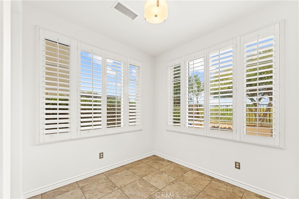 33 Rose Trellis Property Photo 29