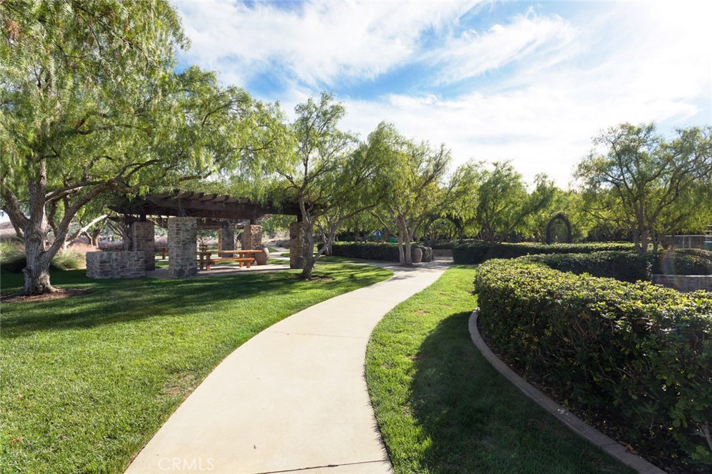 33 Rose Trellis Property Photo 70