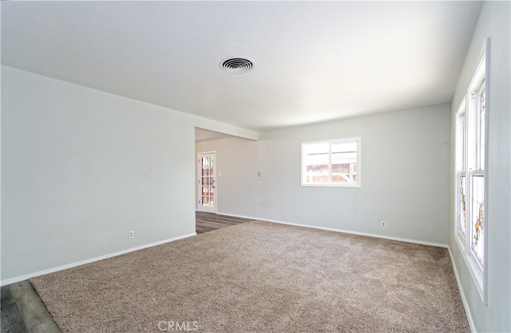461 N Palm Property Photo 4