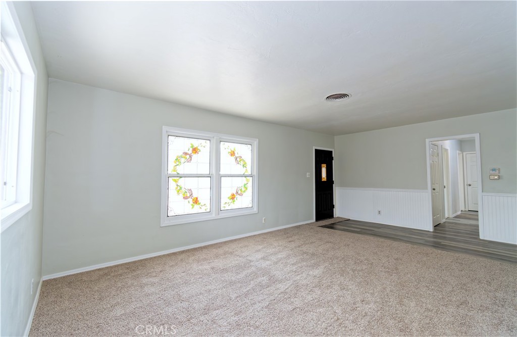 461 N Palm Property Photo 7