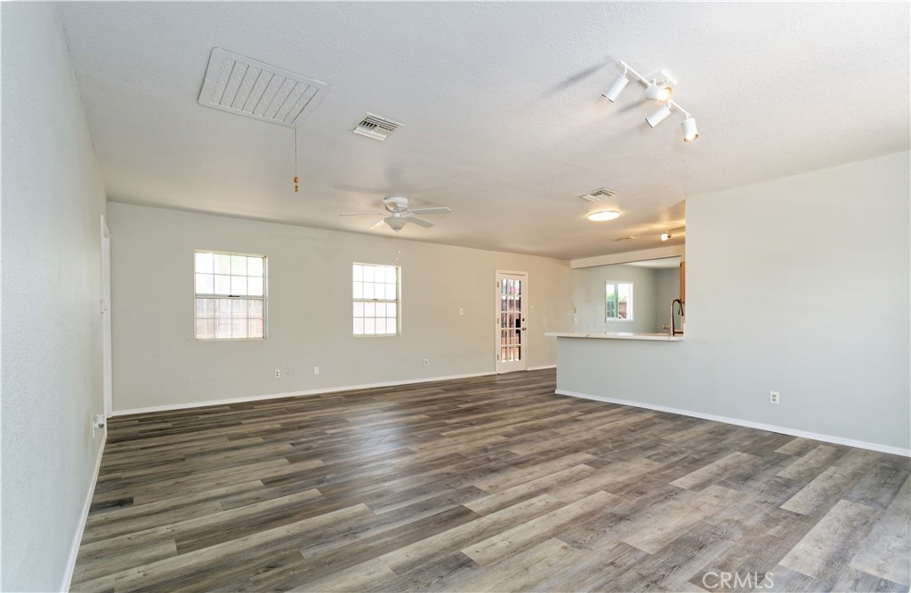 461 N Palm Property Photo 17