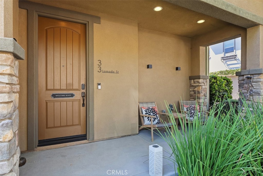 33 Lomada Street Property Photo 4