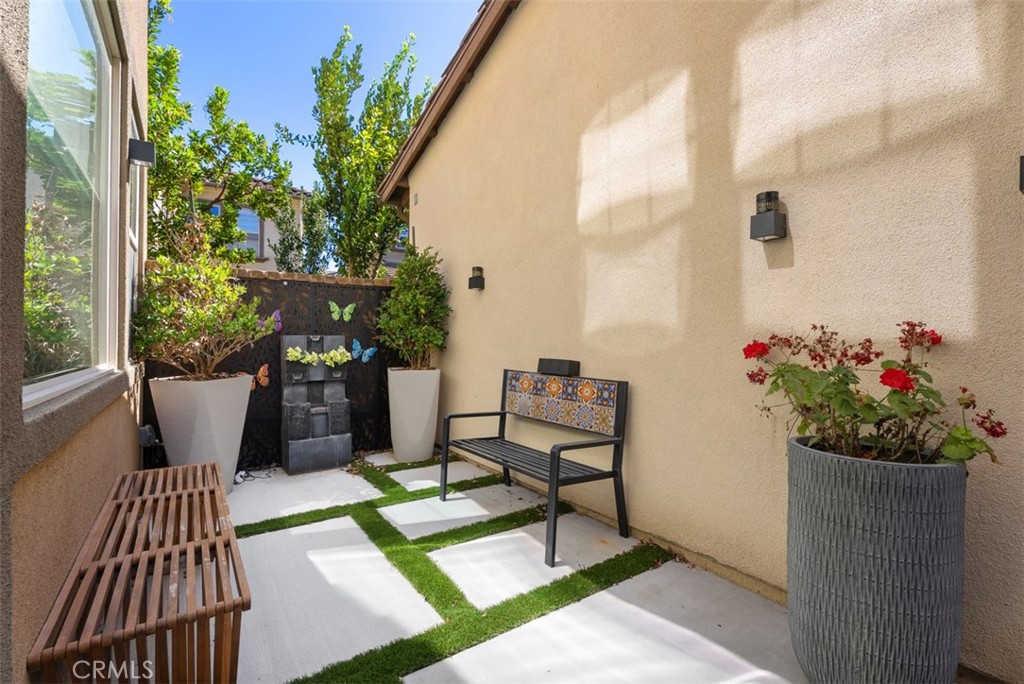 33 Lomada Street Property Photo 17