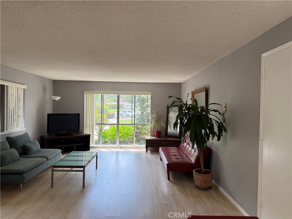 185 Avenida Majorca D Property Photo 3