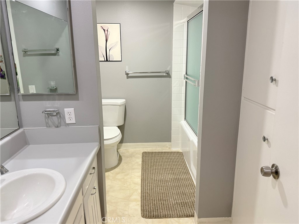 185 Avenida Majorca D Property Photo 13