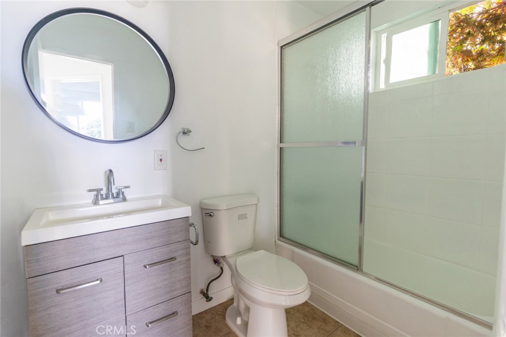 1425 W Jefferson Property Photo 7