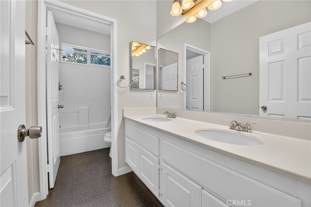 9424 Buttonwood Court Property Photo 15