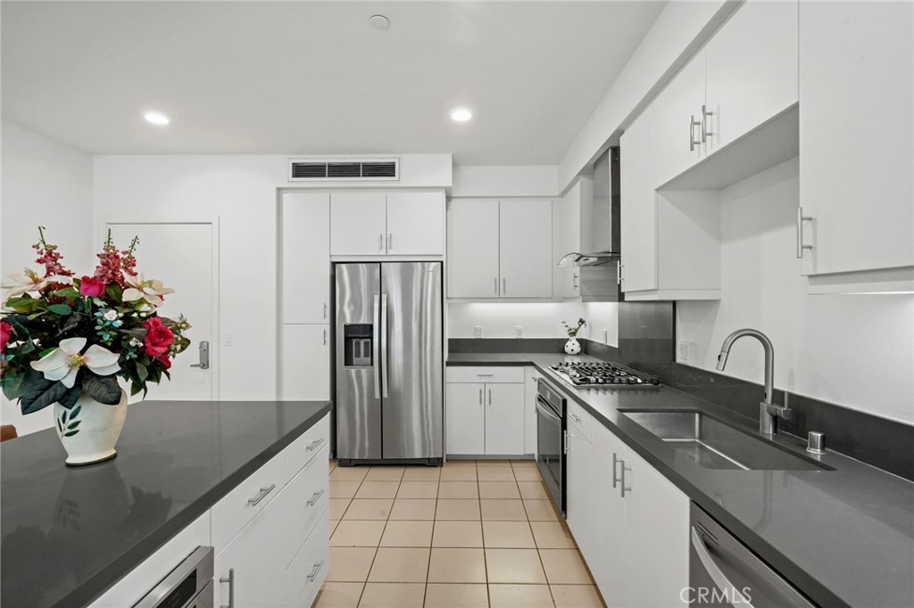 1218 Nolita Property Photo 11