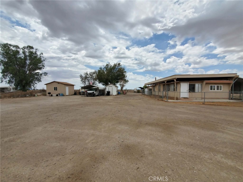 5631 Colorado River Road Property Photo 3