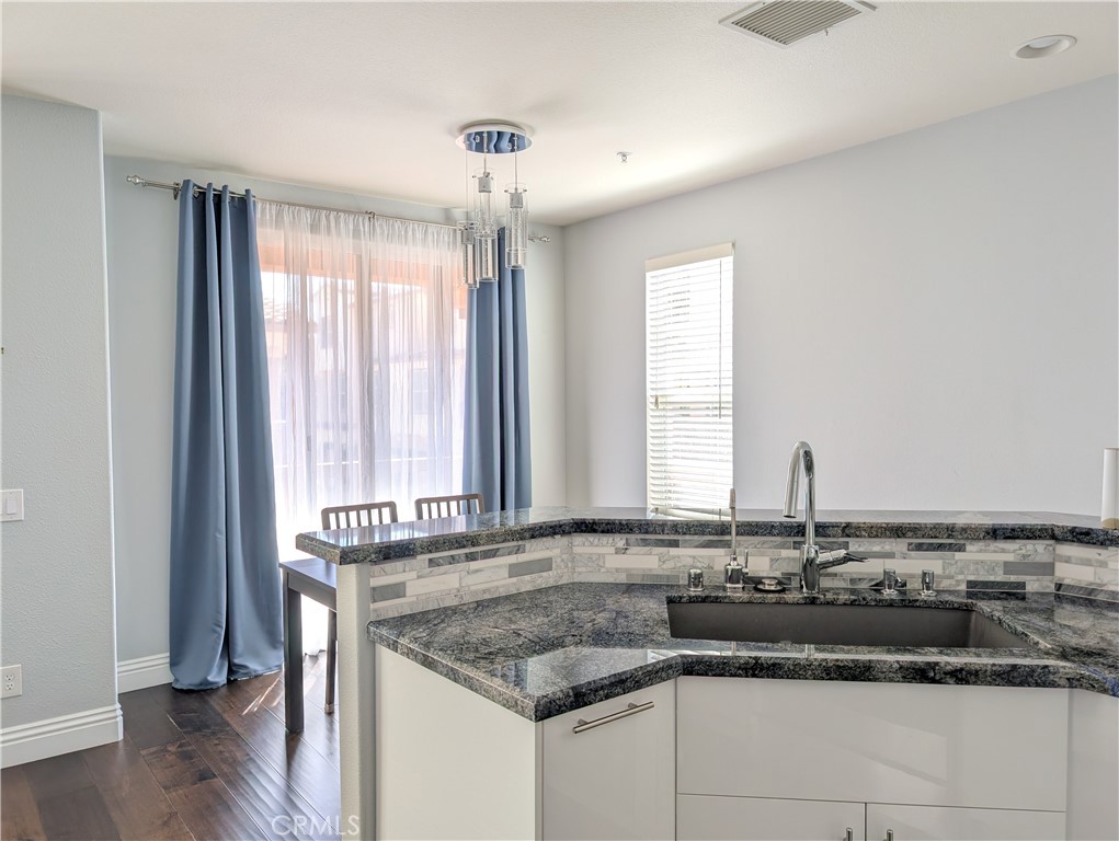 52 Marcilla Property Photo 7