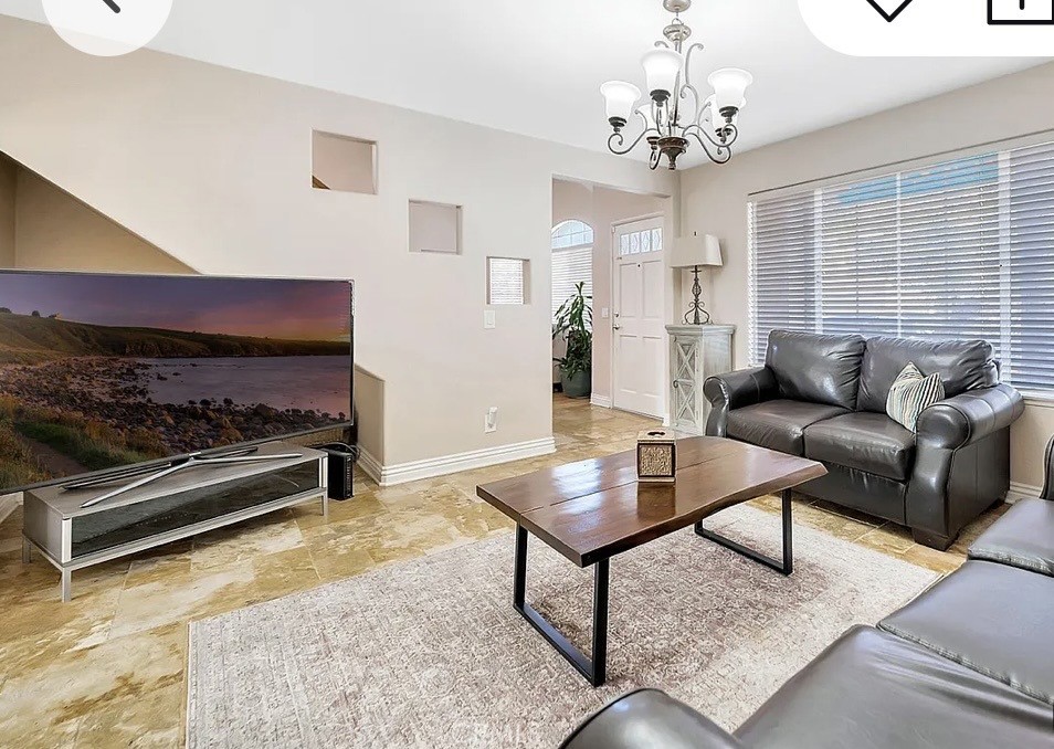 34 Santa Monica Property Photo 8