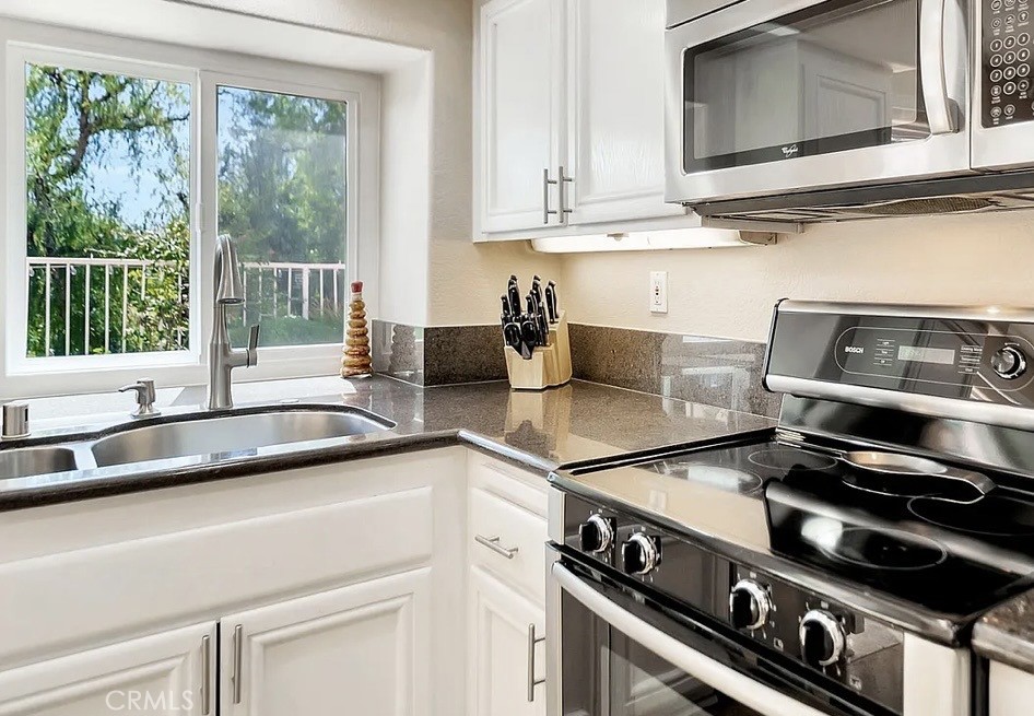 34 Santa Monica Property Photo 14