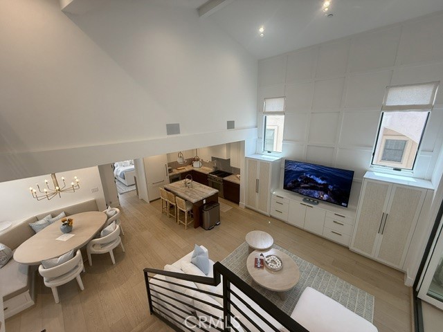 428 1/2 Fernleaf Property Photo 5