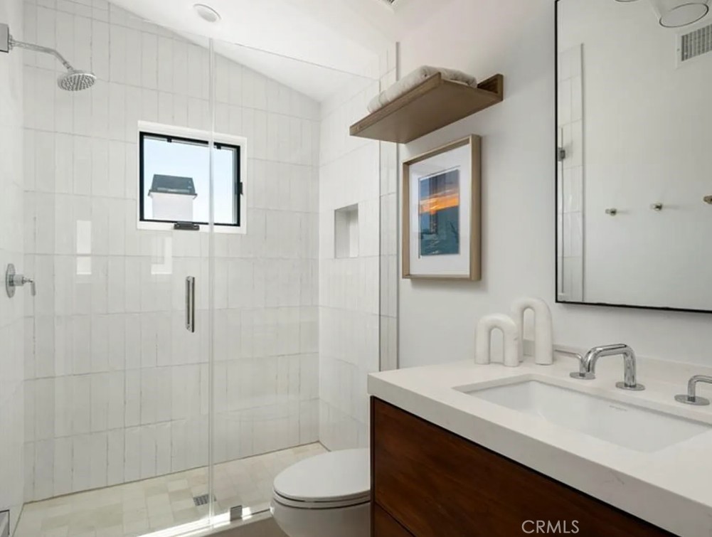 428 1/2 Fernleaf Property Photo 10