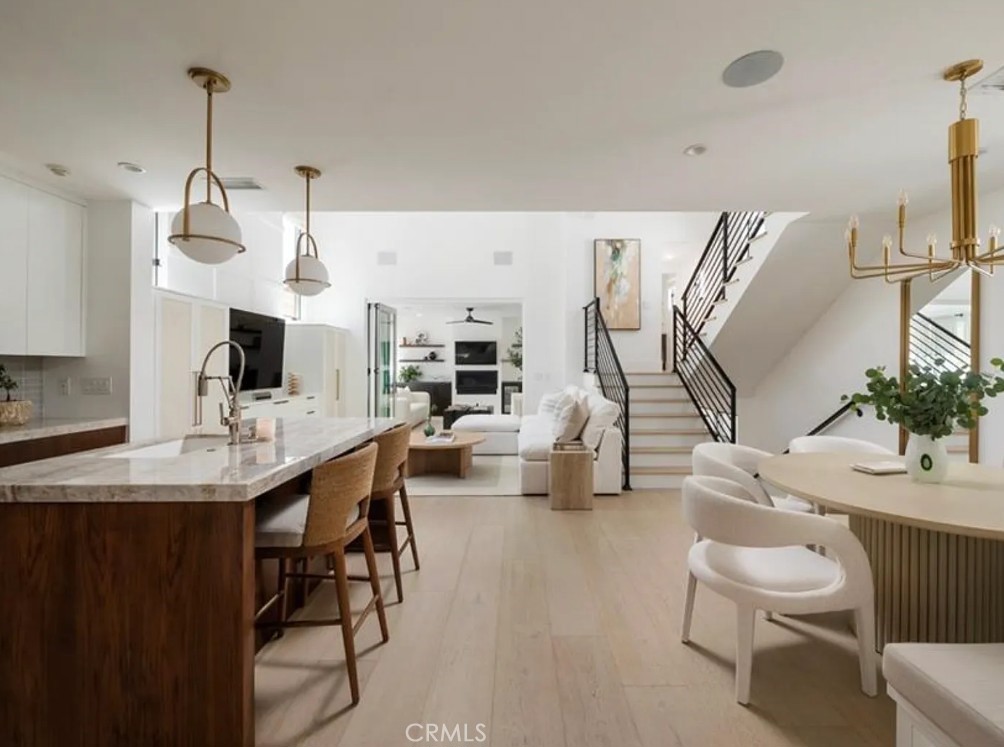 428 1/2 Fernleaf Property Photo 1