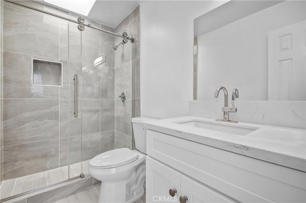 226 N Chandler B Property Photo 12