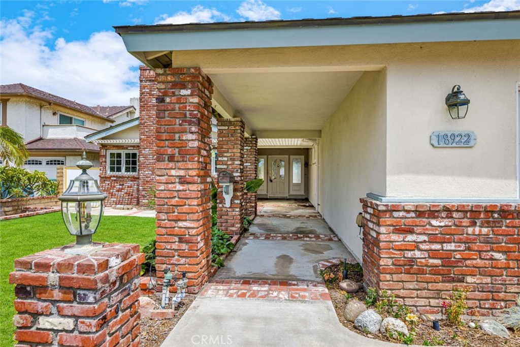 18922 Gregory Lane Property Photo 3