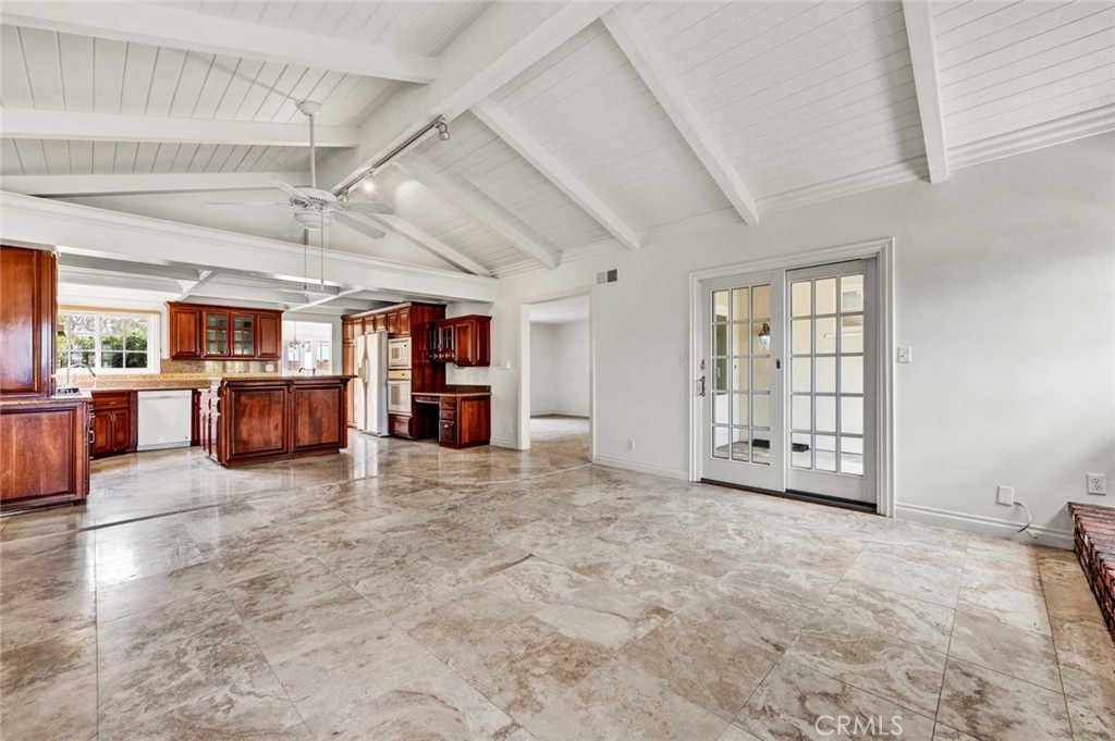 18922 Gregory Lane Property Photo 15