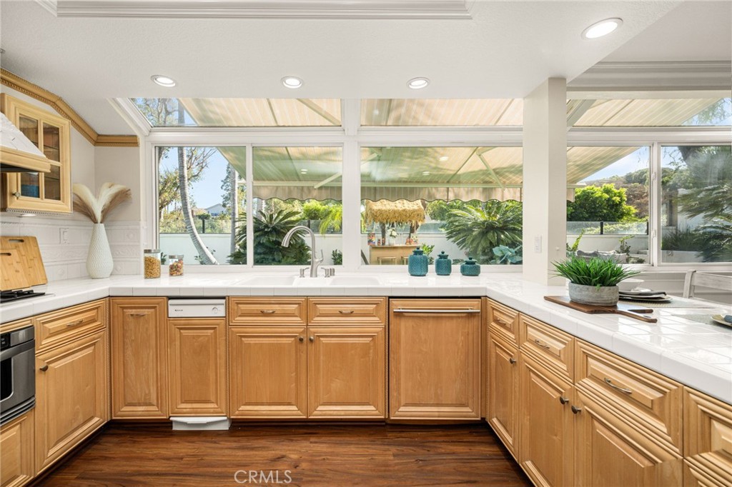 26822 Sommerset Property Photo 30