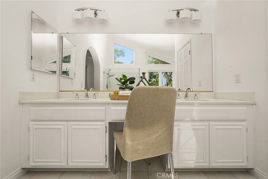 26822 Sommerset Property Photo 49