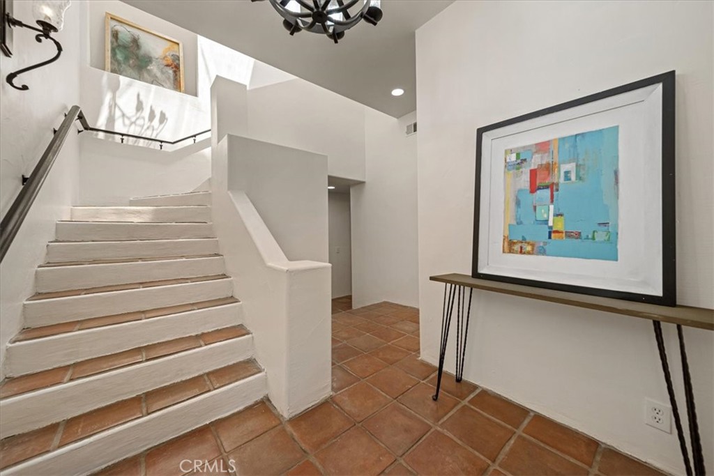 1046 Oro Property Photo 4