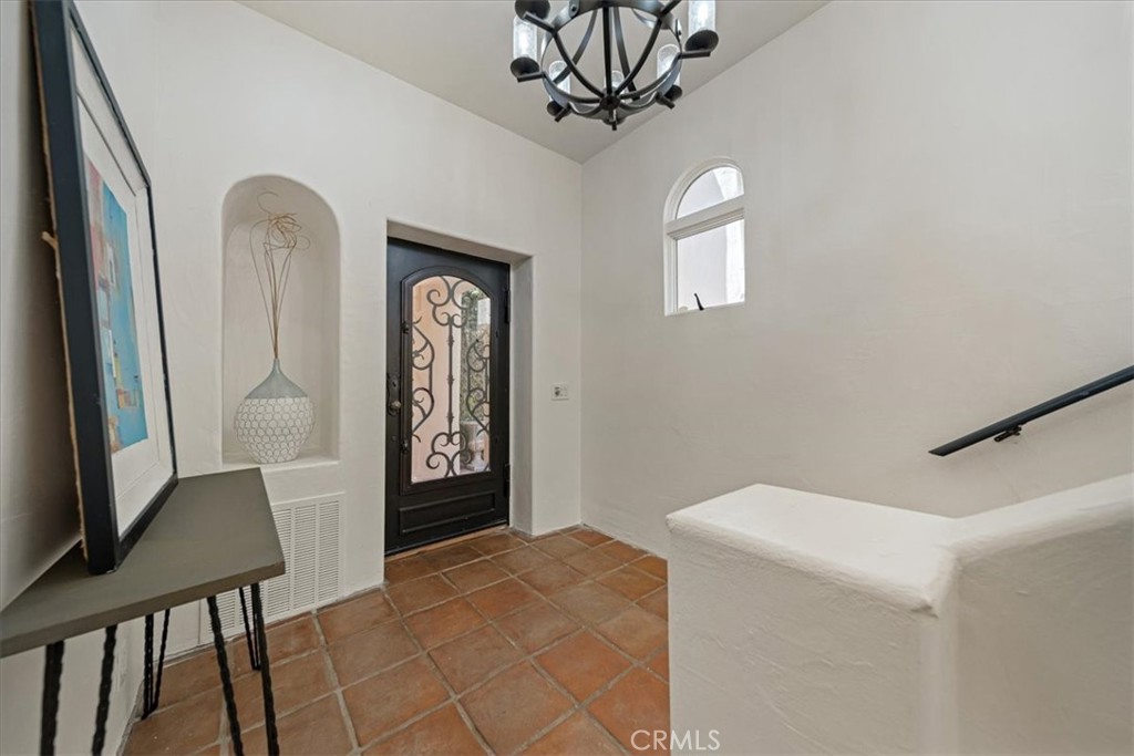 1046 Oro Property Photo 5