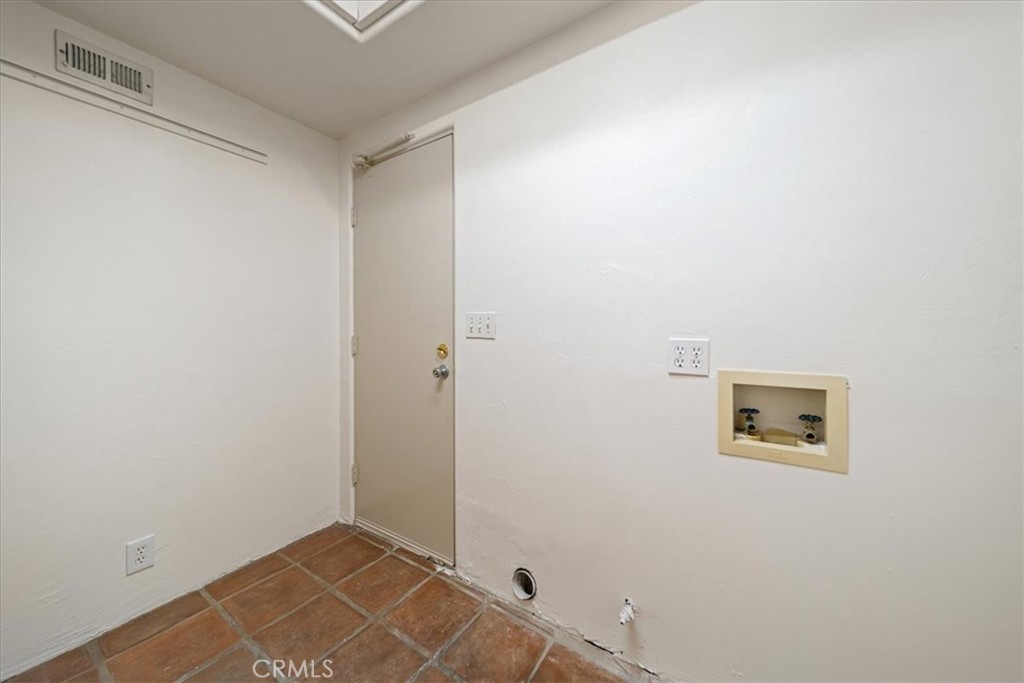 1046 Oro Property Photo 6