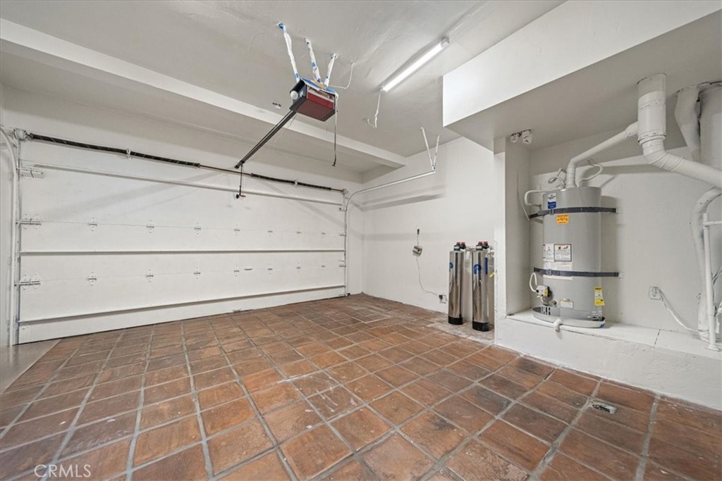 1046 Oro Property Photo 8