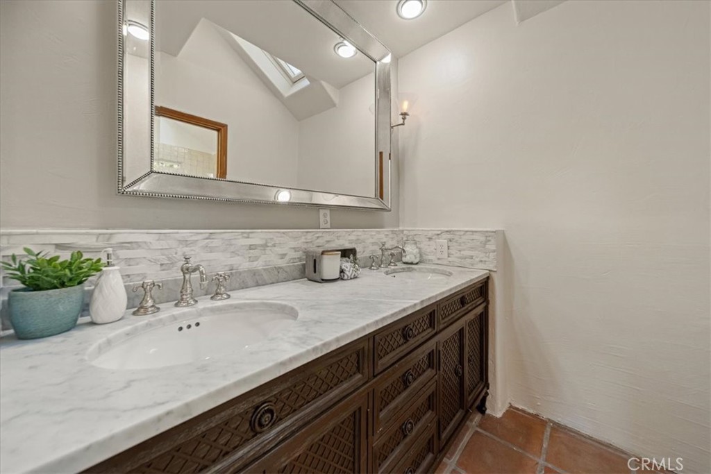 1046 Oro Property Photo 12