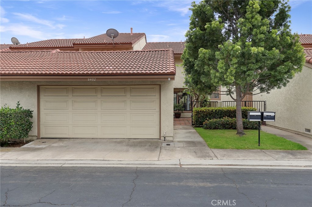 8402 Sunbeam Cir Property Photo 3