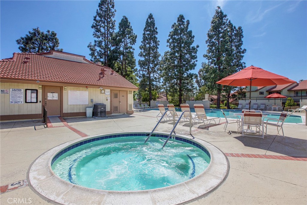 8402 Sunbeam Cir Property Photo 4
