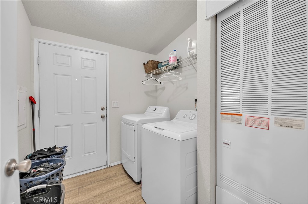 300 N Ellis 78 Property Photo 12
