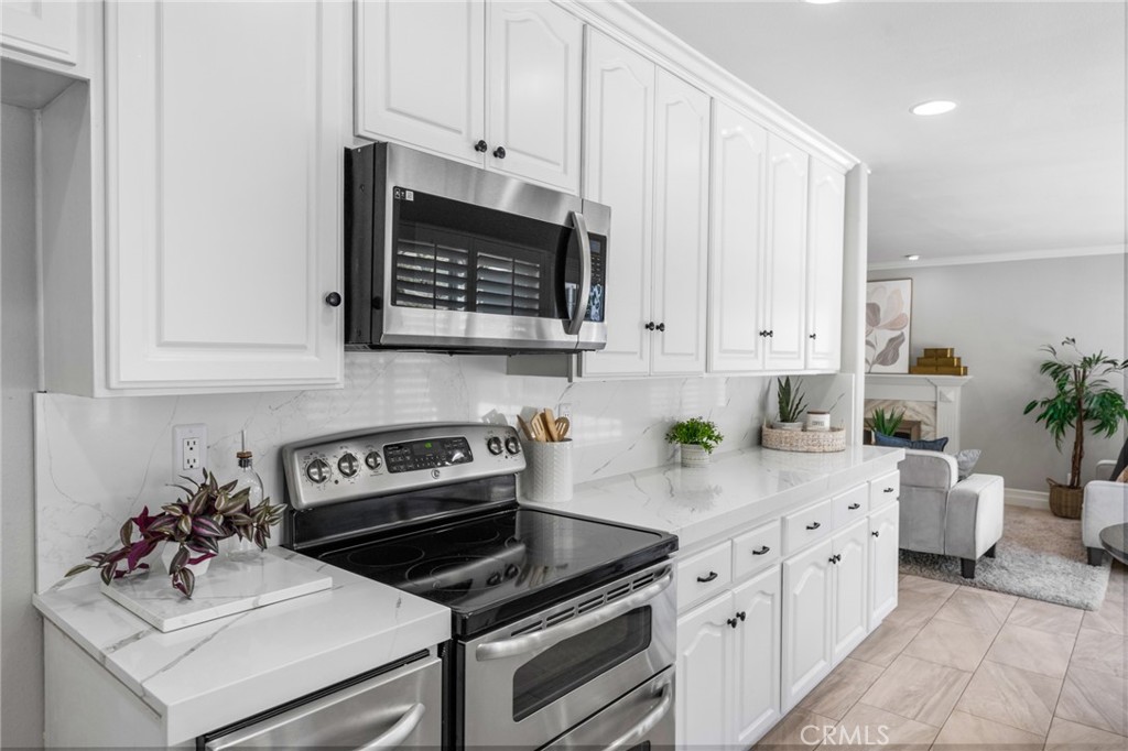 25805 Chapel Hill Property Photo 12