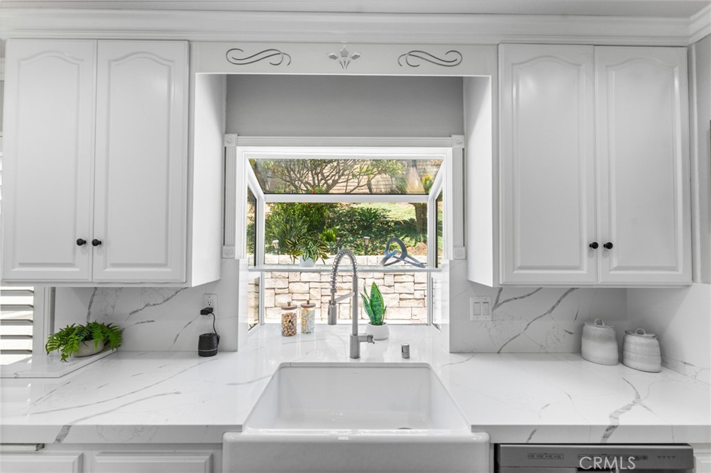 25805 Chapel Hill Property Photo 14