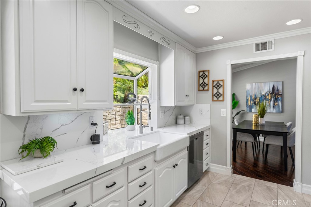 25805 Chapel Hill Property Photo 16