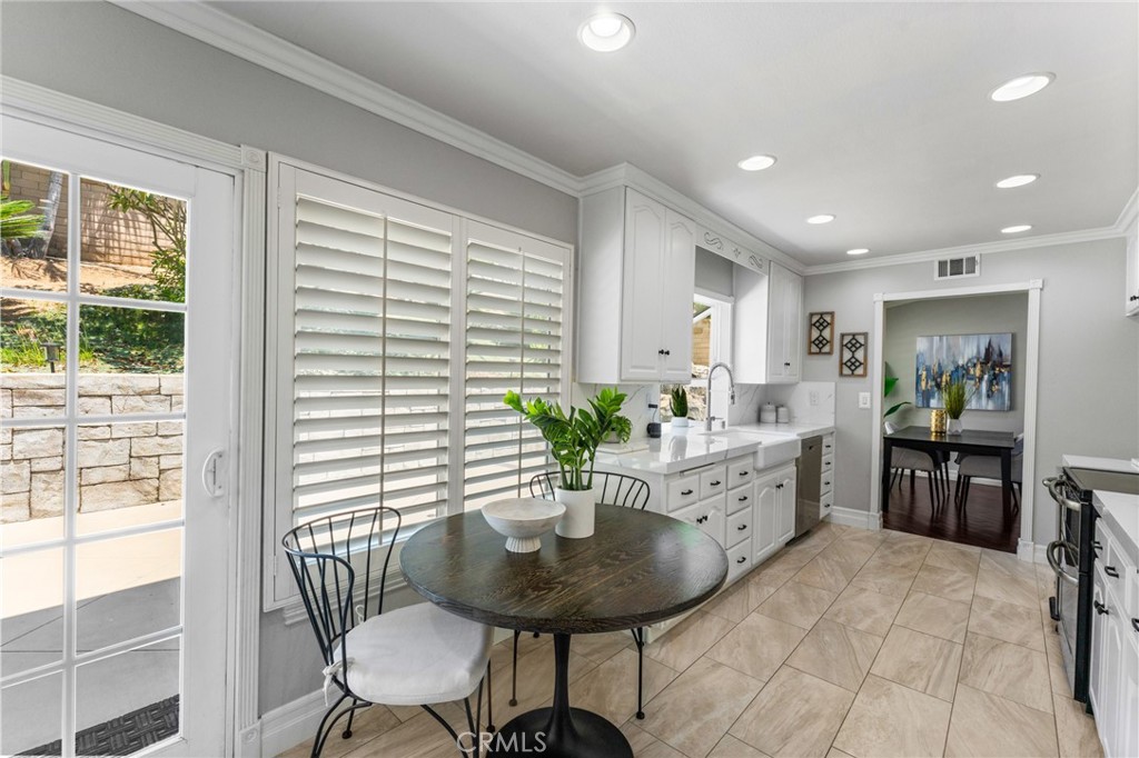 25805 Chapel Hill Property Photo 18
