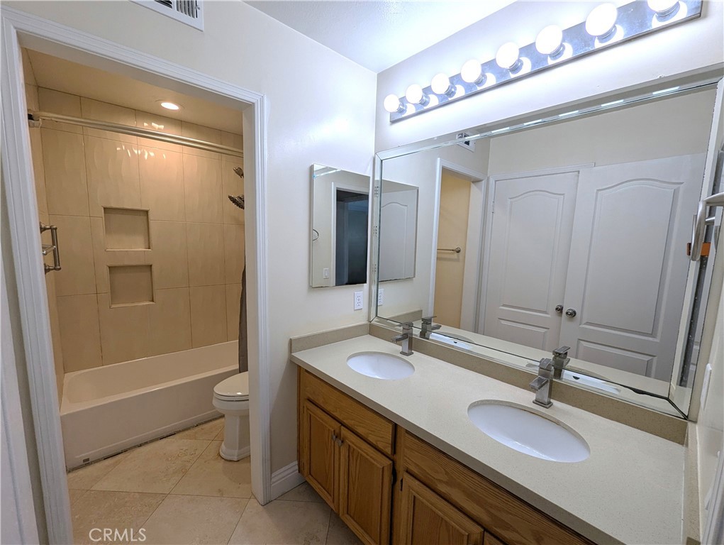8204 Constantine Drive Property Photo 24