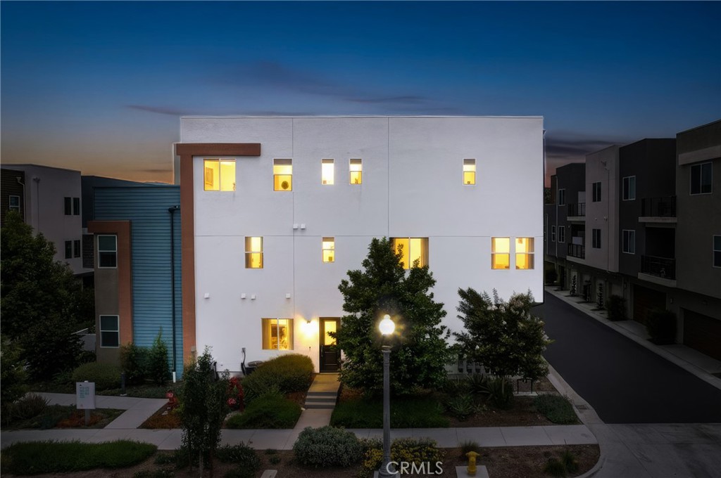 175 Sash Property Photo 3