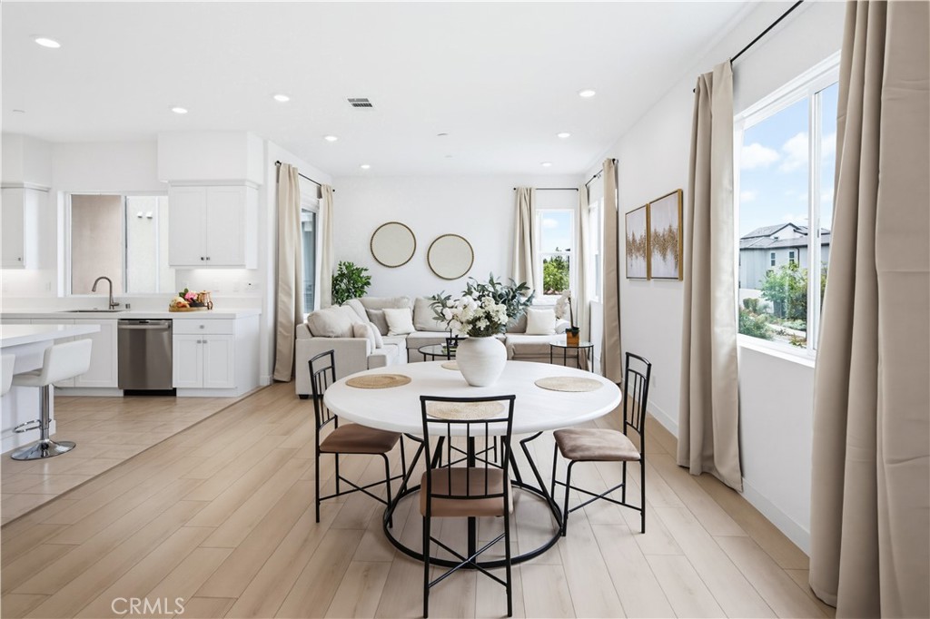 175 Sash Property Photo 12