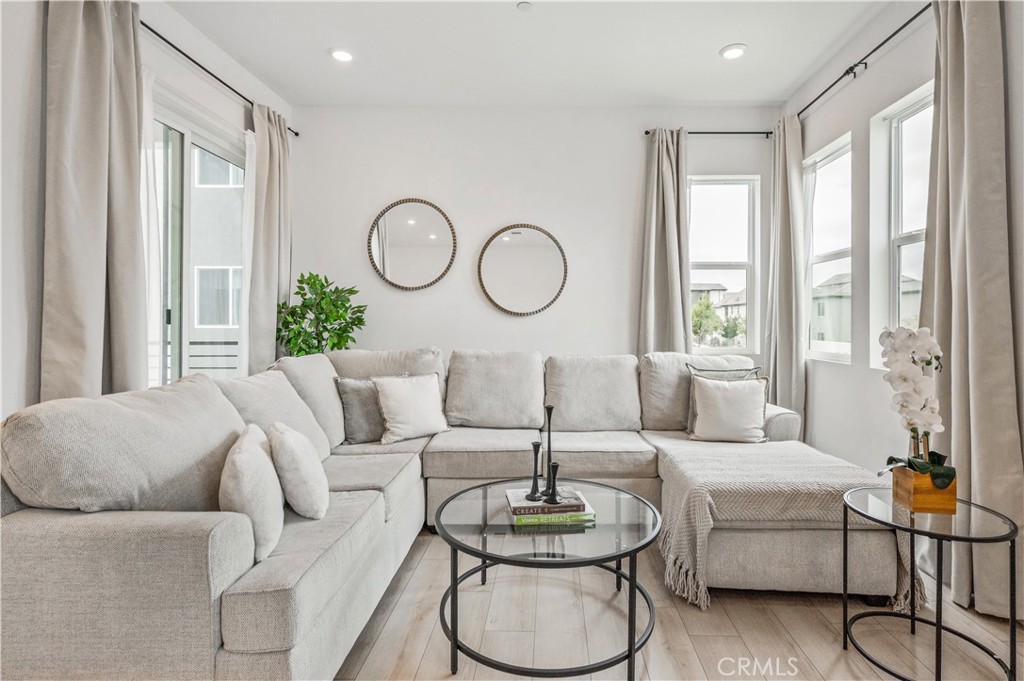 175 Sash Property Photo 13
