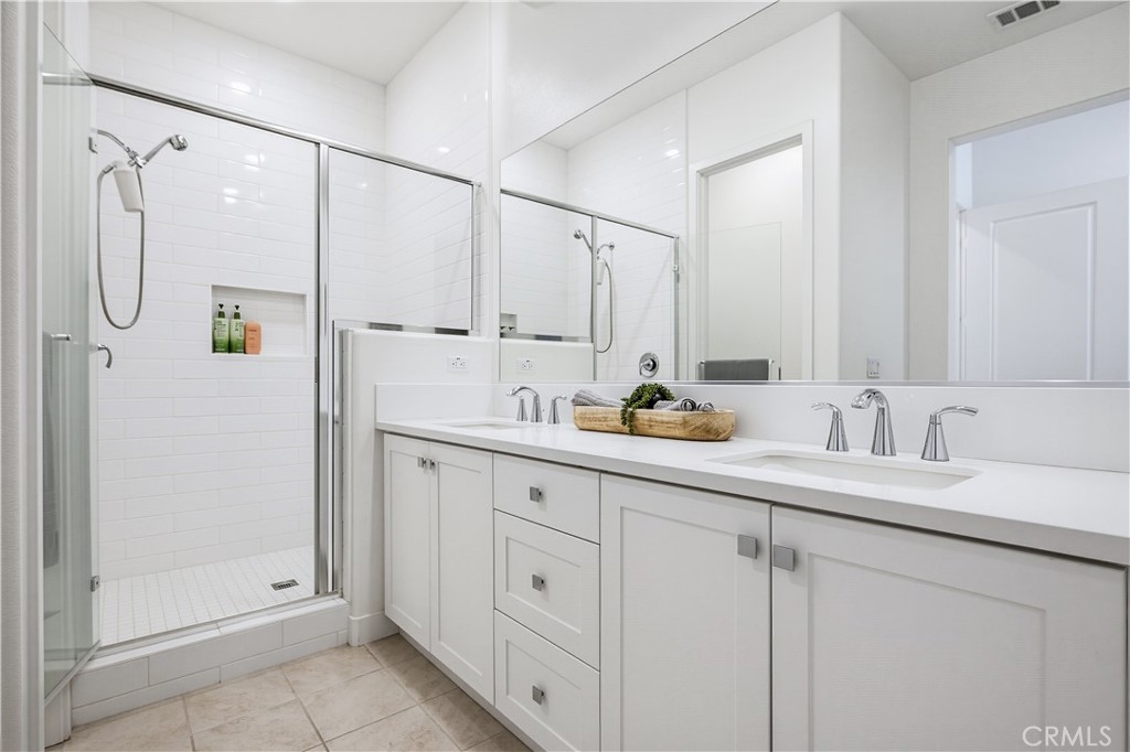 175 Sash Property Photo 16